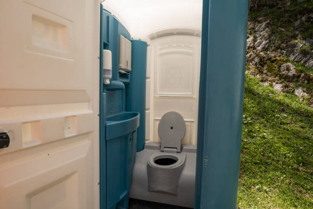 Best Luxury portable toilet rental  in Lanster, CA